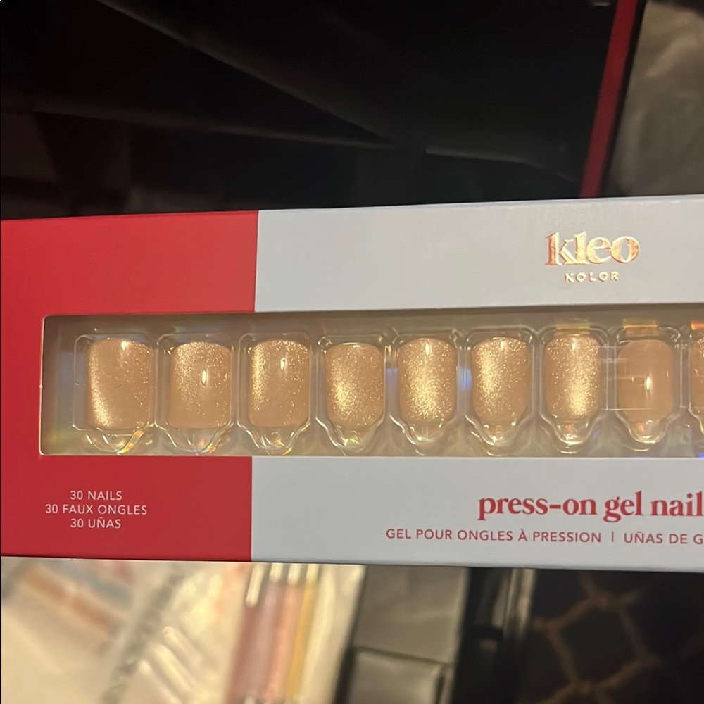 Glamorous Gold Press-On Nails